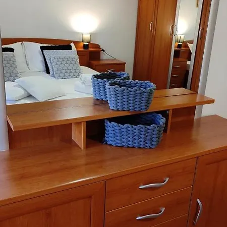 Deluxe Pervan * Split