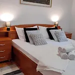 Deluxe Pervan