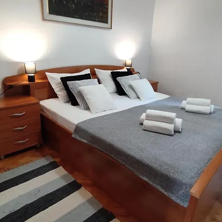 Deluxe Pervan Apartman Split